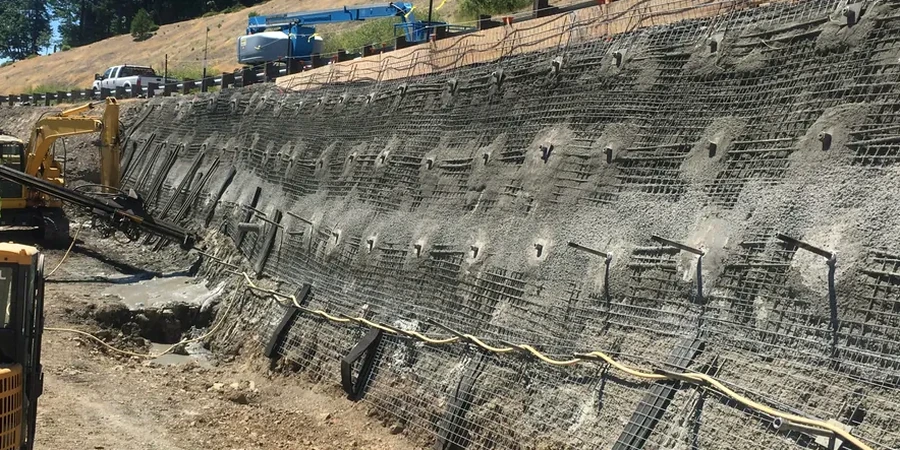 Análisis de licuefacción de suelos en Coronel: Riesgo sísmico y geotecnia aplicada